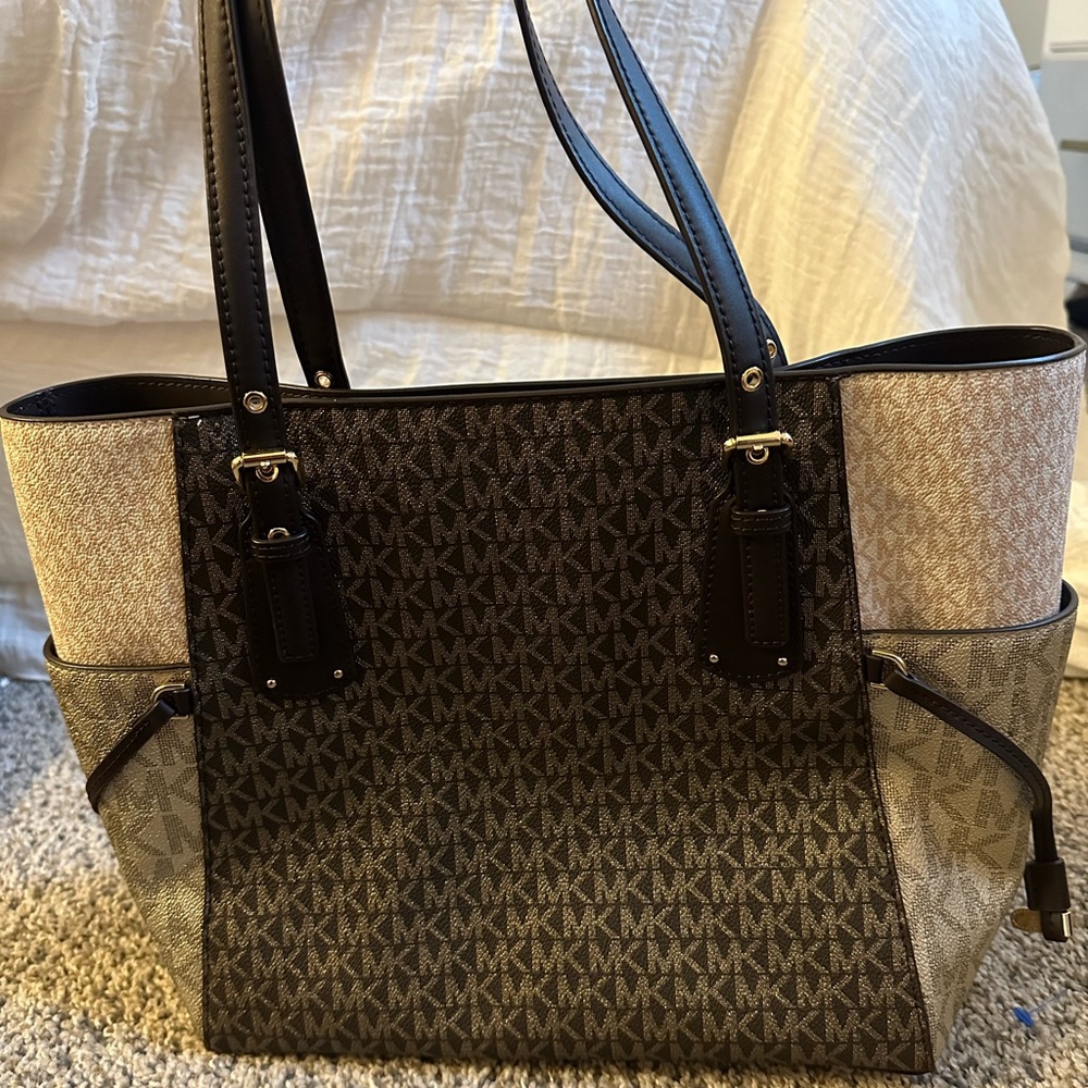 micheal kors purse!!!